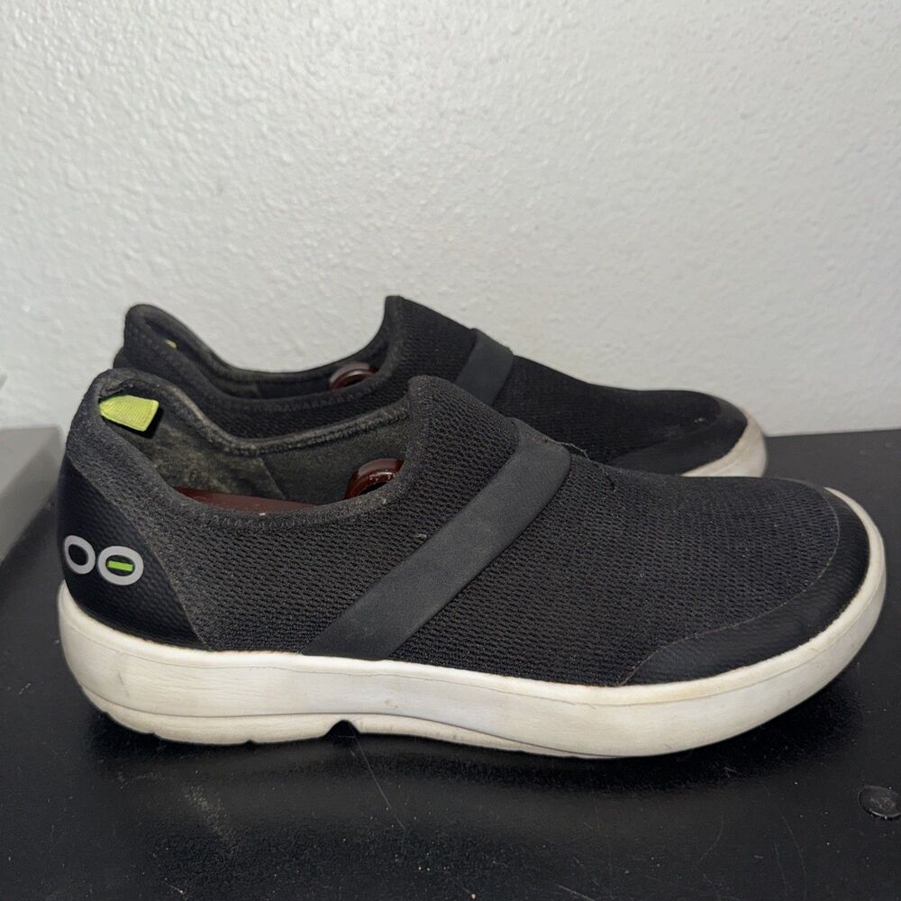 OOFOS OOmg Low recovery shoes black women's 10 slip on comfort shoes sneakers